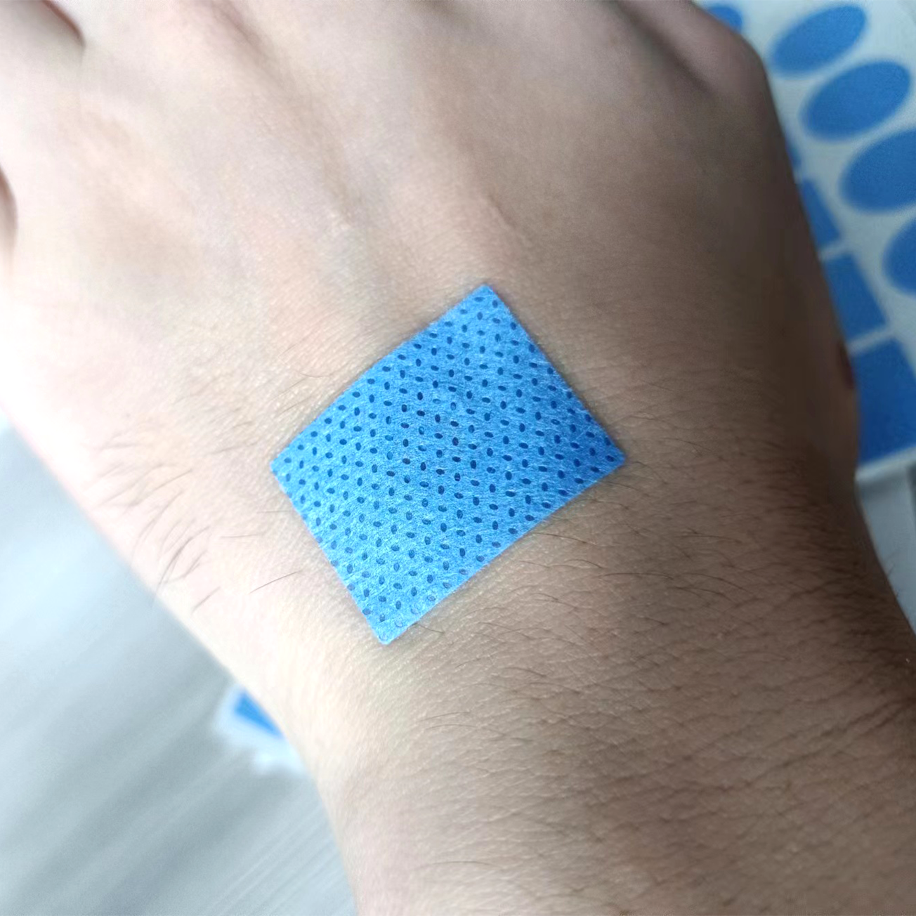 Microporous Non-woven Adhesive Paste